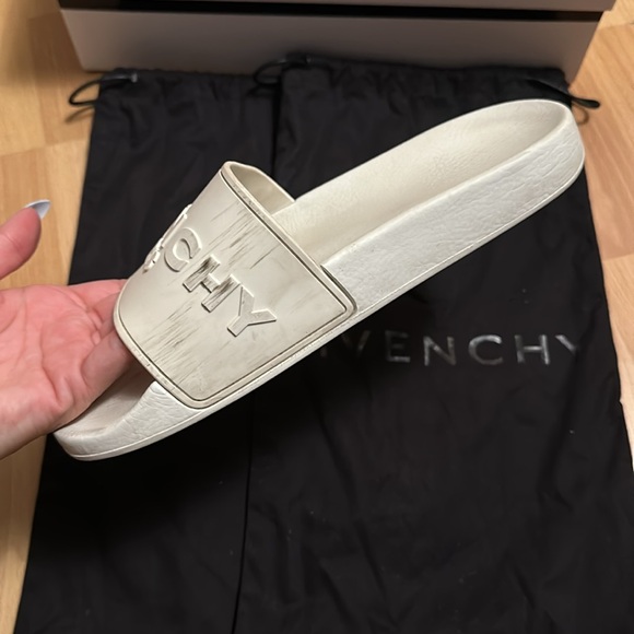 Givenchy Pool Slides - Picture 5 of 10